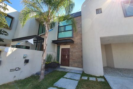 CUMBRES DEL LAGO CASA EN VENTA