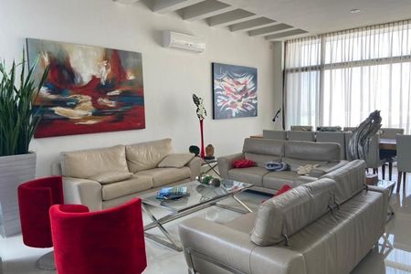 CASA EN VENTA DINASTIA