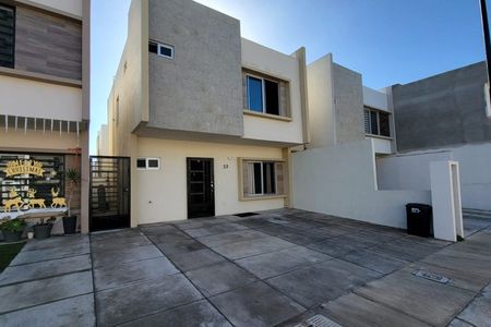 Se renta casa en Valparaíso Residencial Tijuana EasyBroker