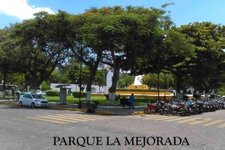 Casa Colonial A Una Cuadra Del Parque De La Mejorada Centro M Rida