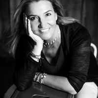 Carmen Coloma