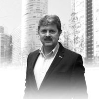EDUARDO CARRILLO