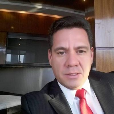 Fernando Ochoa Solo contesto WhatsApp