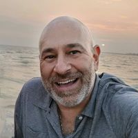Luis G Gonzalez
