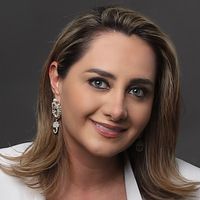 Ana Cris Glez