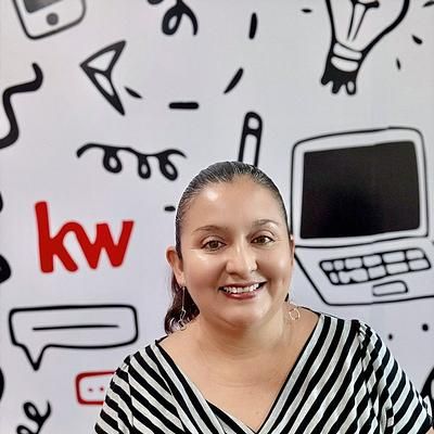 ESMERALDA DE LA TOBA