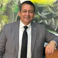 Arq.Mayobanex Suazo