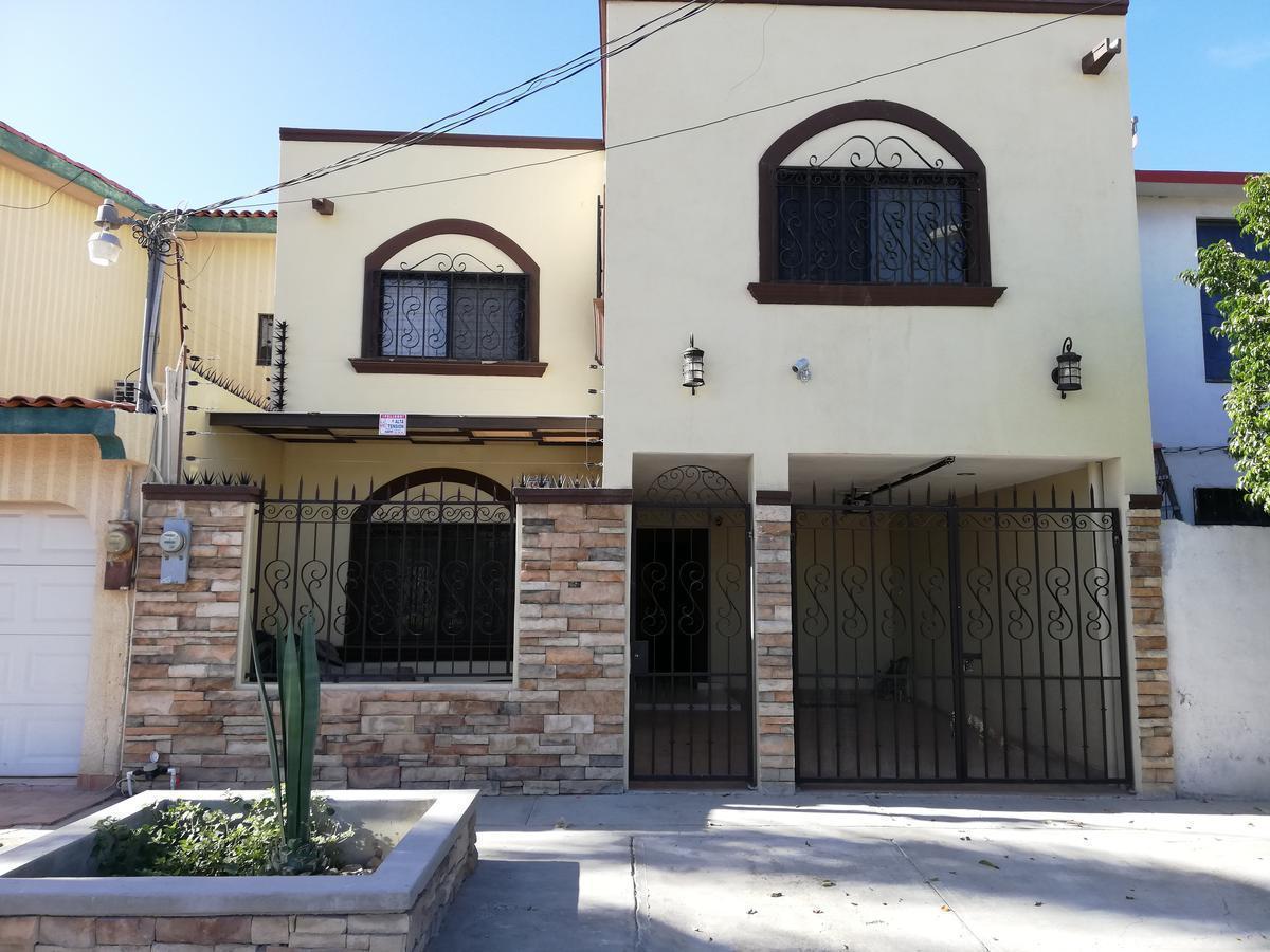 Casa En Venta, Calle Del Desierto. Fracc. Guaycura, La Paz, . |  EasyBroker
