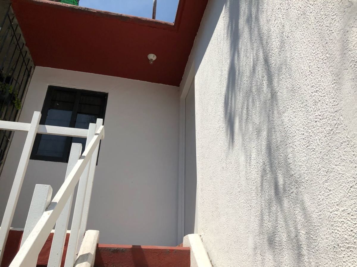 EN VENTA BONITA CASA DUPLEX EN VALLE DE LA HACIENDA