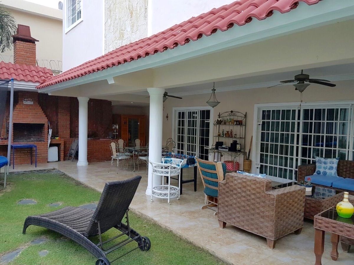 4 de 22: Venta Casa 5 habitaciones  Los Rios