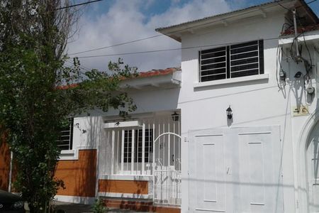 En alquiler casa de 2 niveles con 611 Vrs2 para oficinas ubicada en Santa  Tecla | EasyBroker