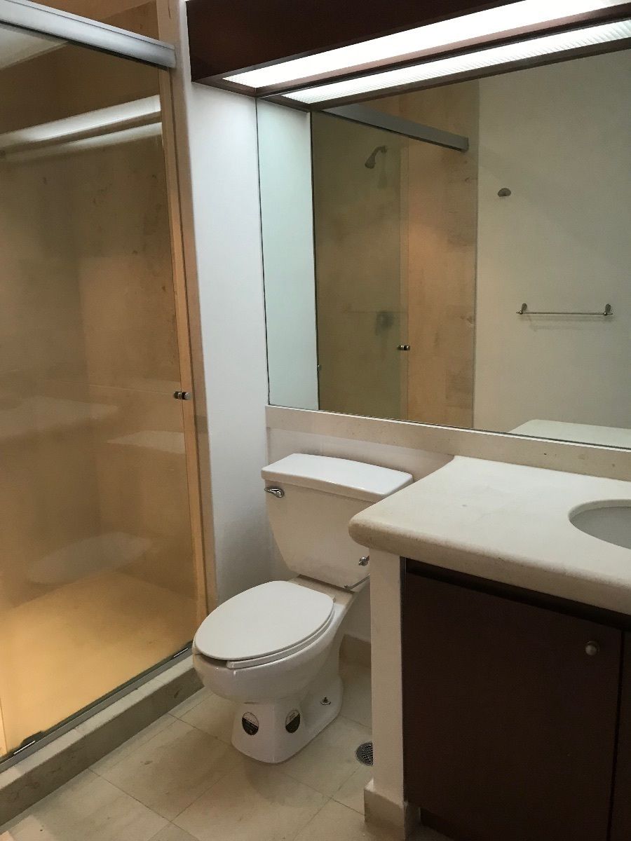 4 de 22: BAÑO DE REC. SECUNDARIA