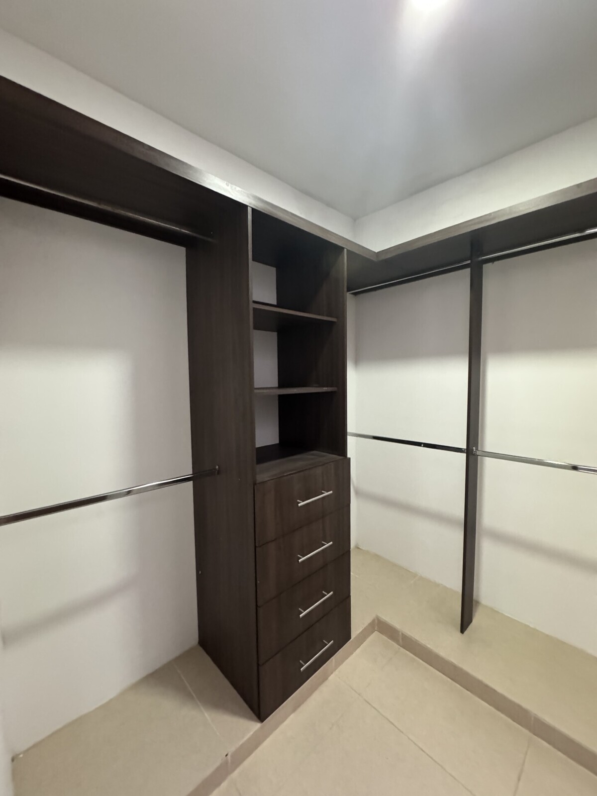 Closet- Vestidor Recámara Principal