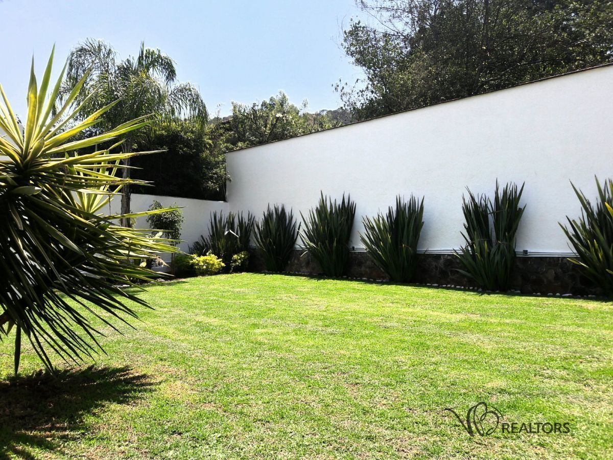 24 de 35: Jardín recámaras principal y recámara dos