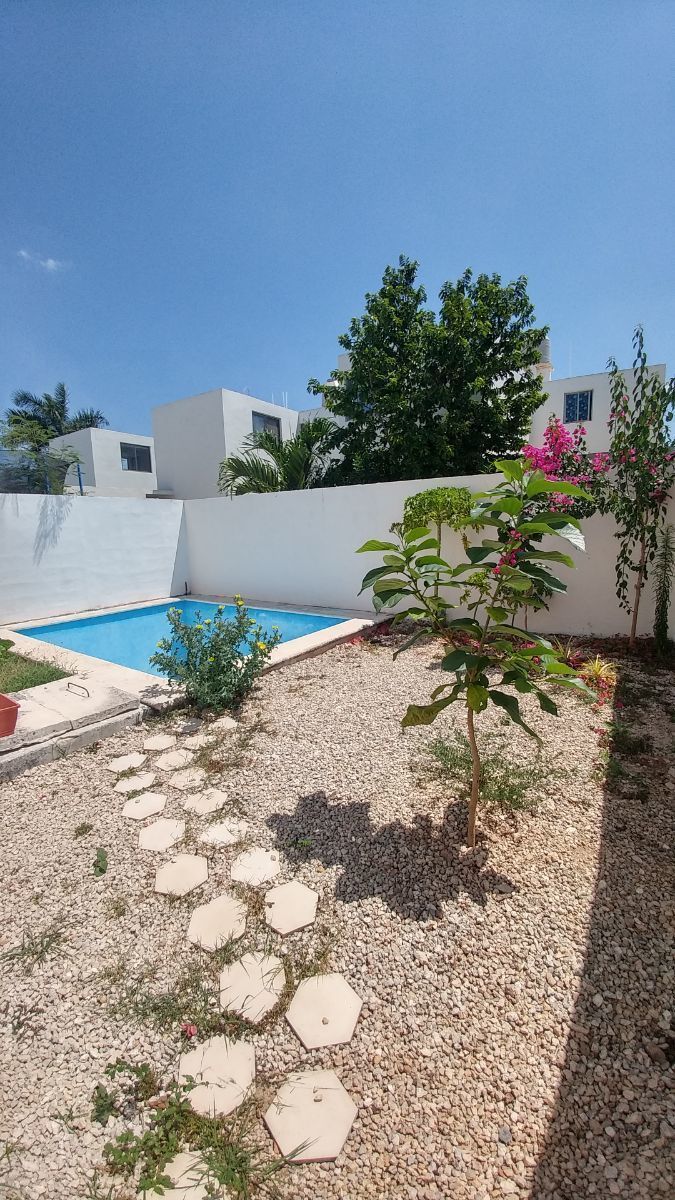 Casa en Leandro Valle, Mérida, foto 2 de 16
