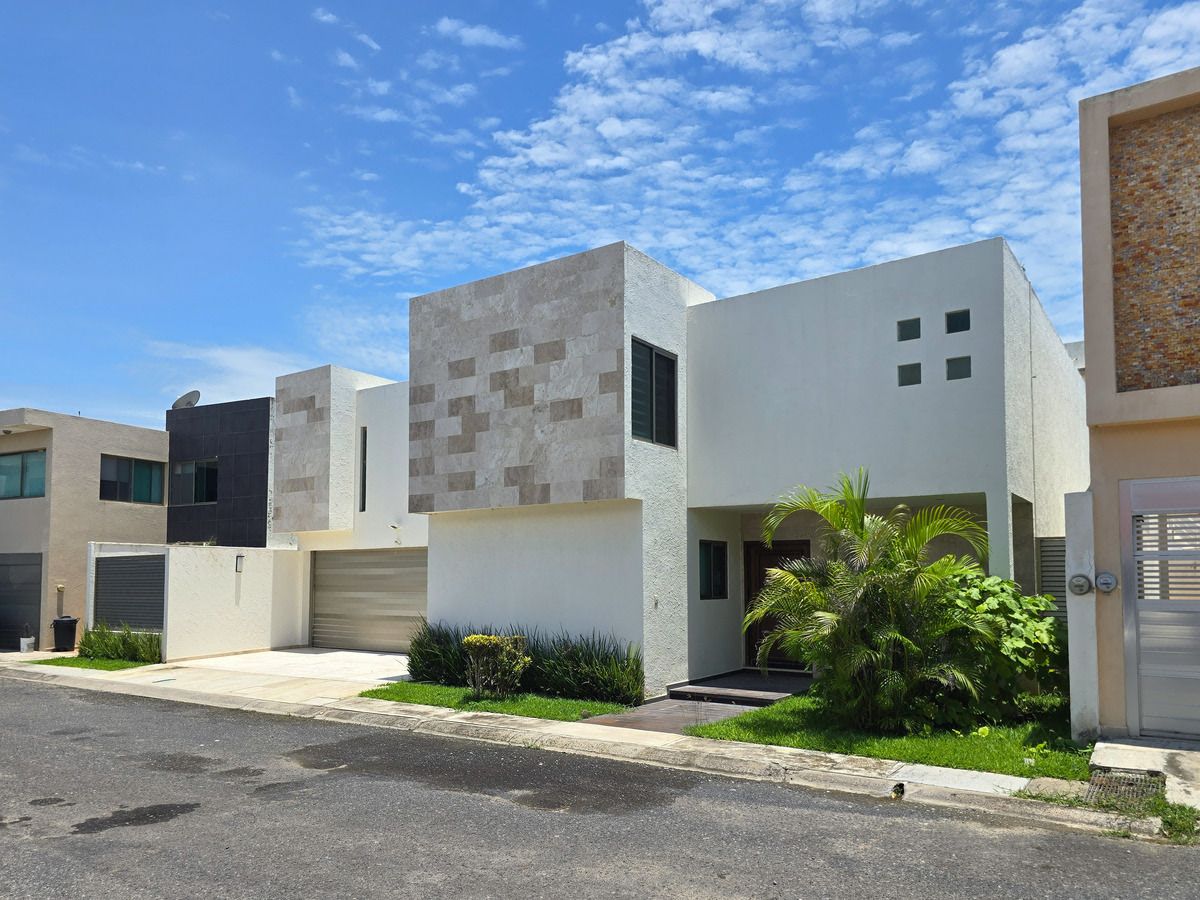 Casa en venta en Lomas del Sol.