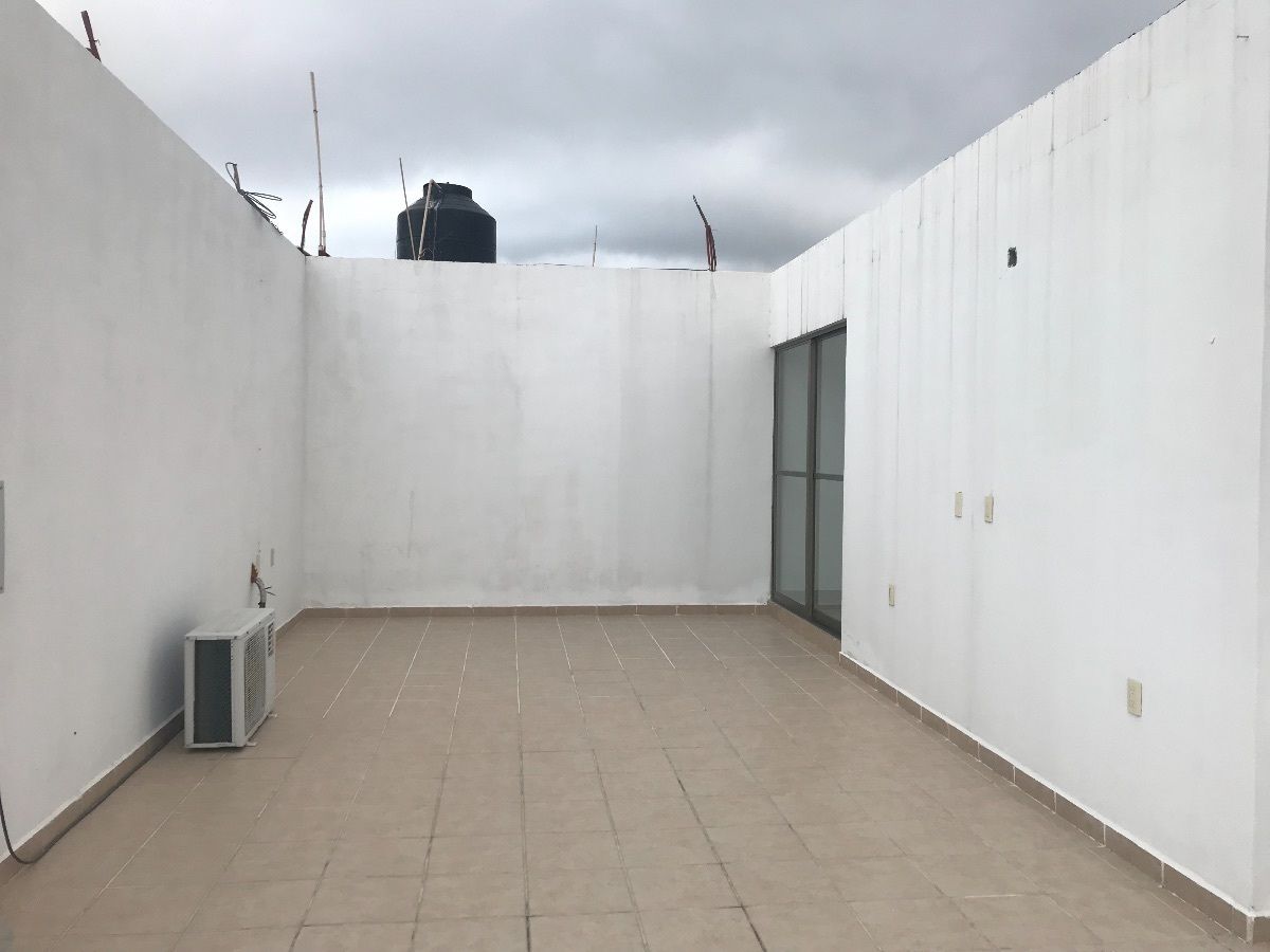 25 de 27: Terraza