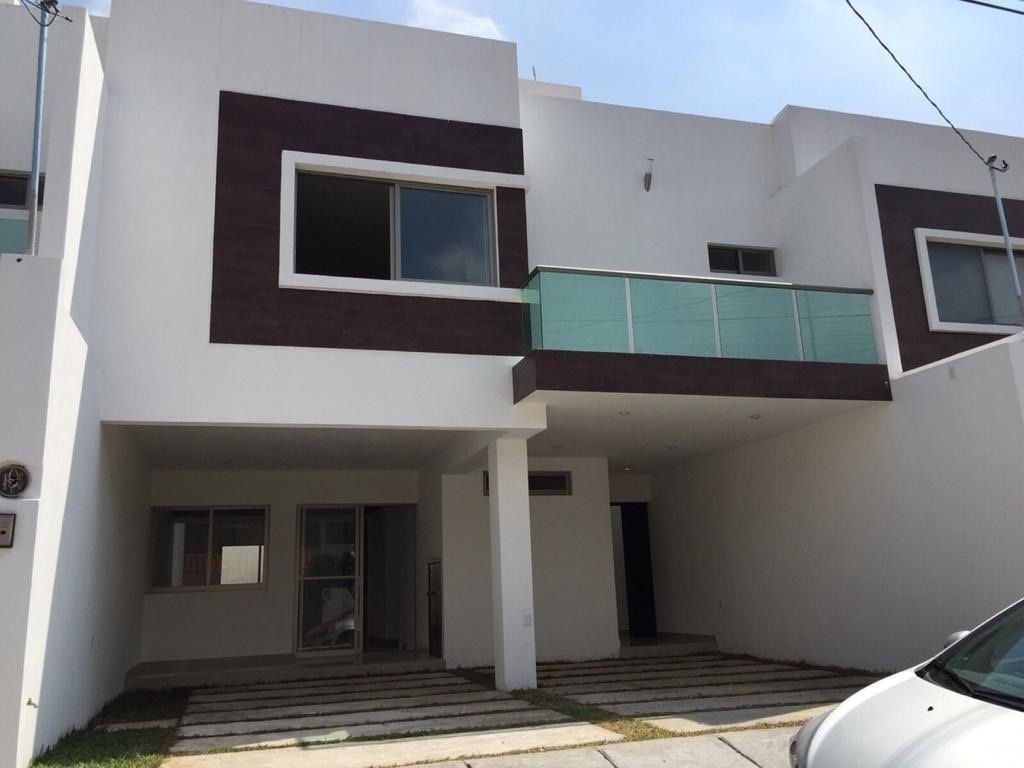1 de 27: Fachada