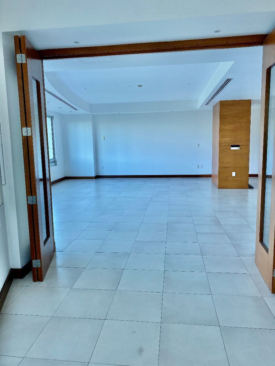 Departamento a la Renta en Torres Myth, Country Club, - Foto 5