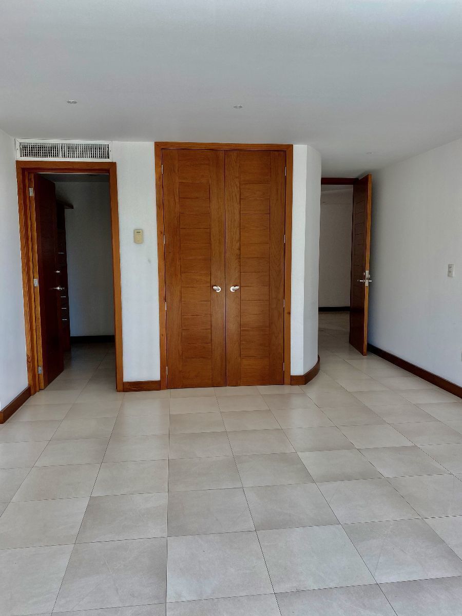 Departamento a la Renta en Torres Myth, Country Club, - Foto 12