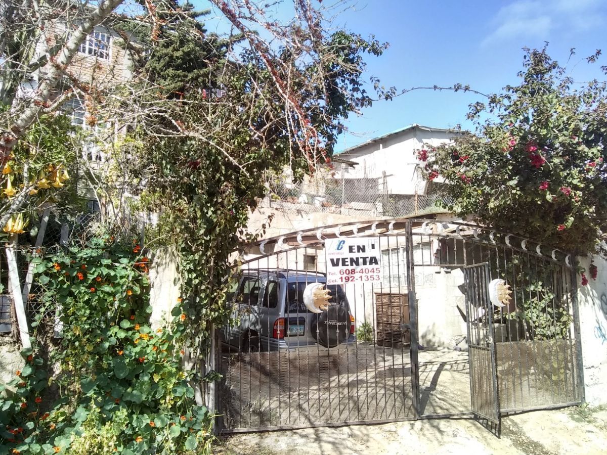 2 de 19: BC BIENES RAICES
608-4045