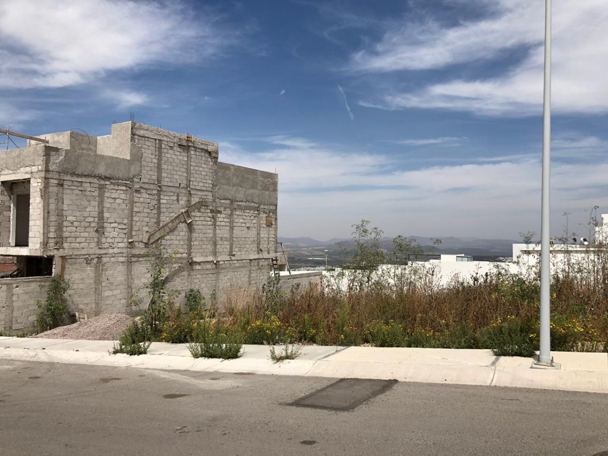 3 de 9: Terreno en venta Condominio  Jicuri, Zibata, Qro.