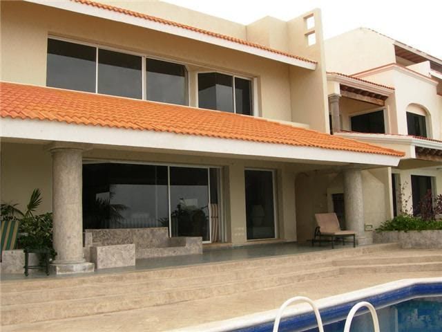 Casa Frente al Mar en Las Quintas II Zona Hotelera