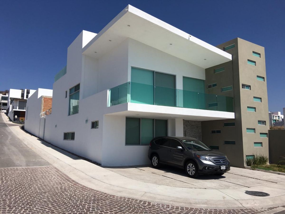 CASA EN VENTA JURIQUILLA LOMAS QUERETARO