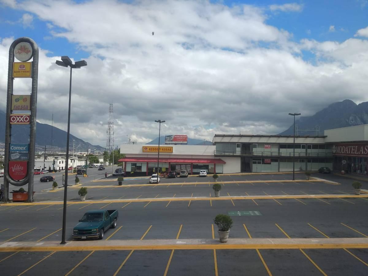 Local Comercial en Renta en Plaza Las Villas Santa Catarina