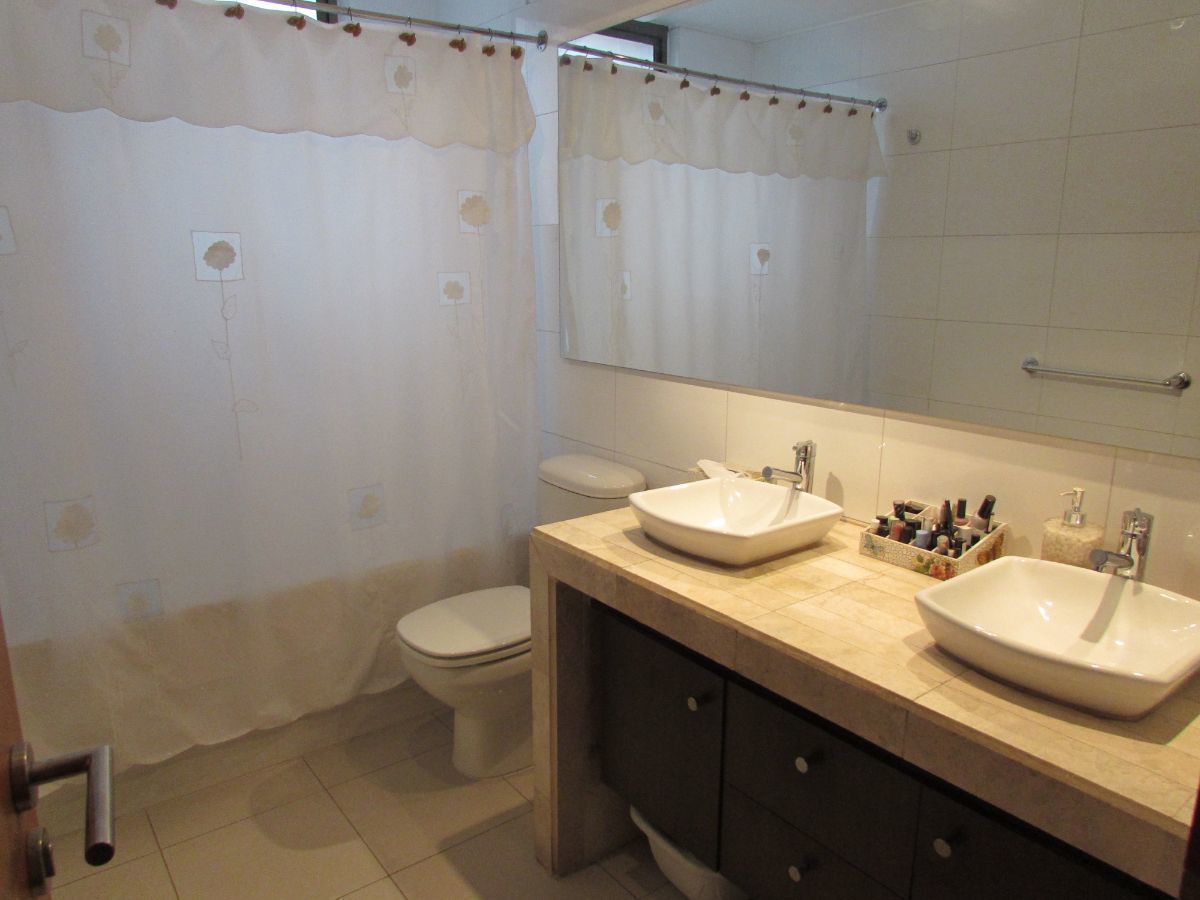 12 de 13: Baño principal