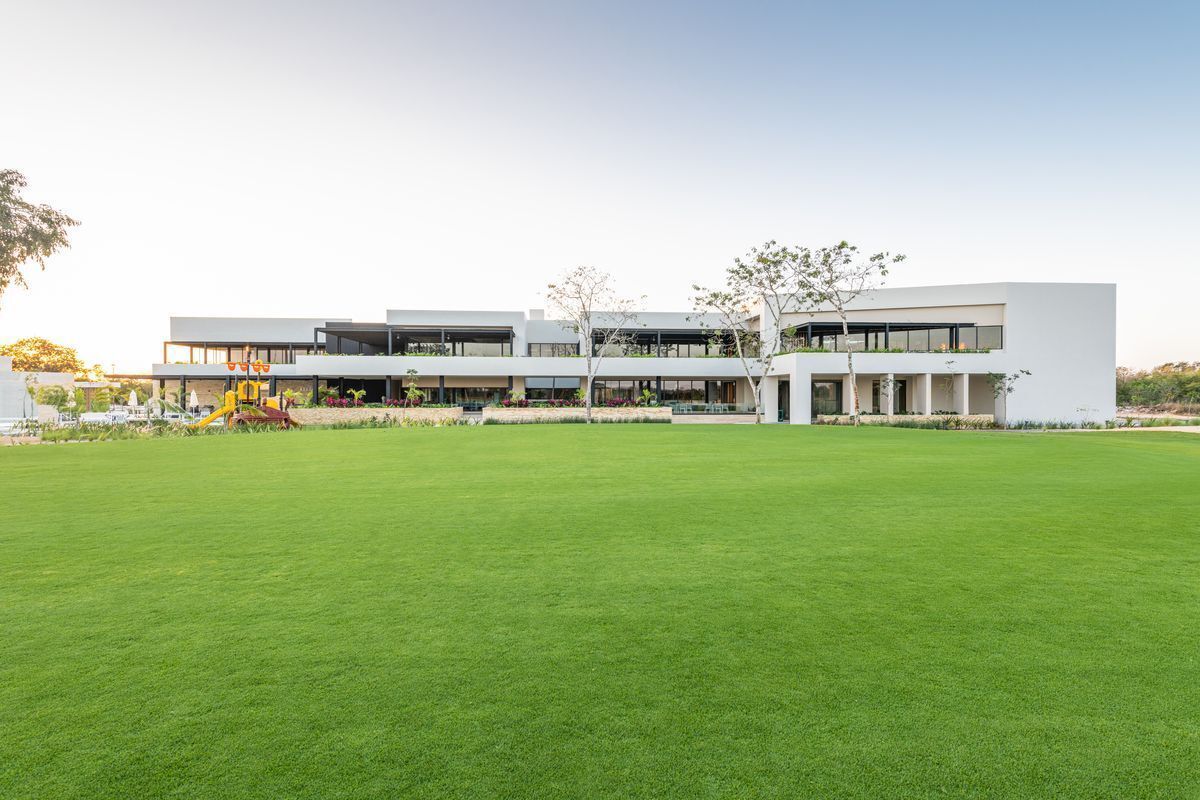 Lotes en Venta
Club de Golf
Chichén Realty