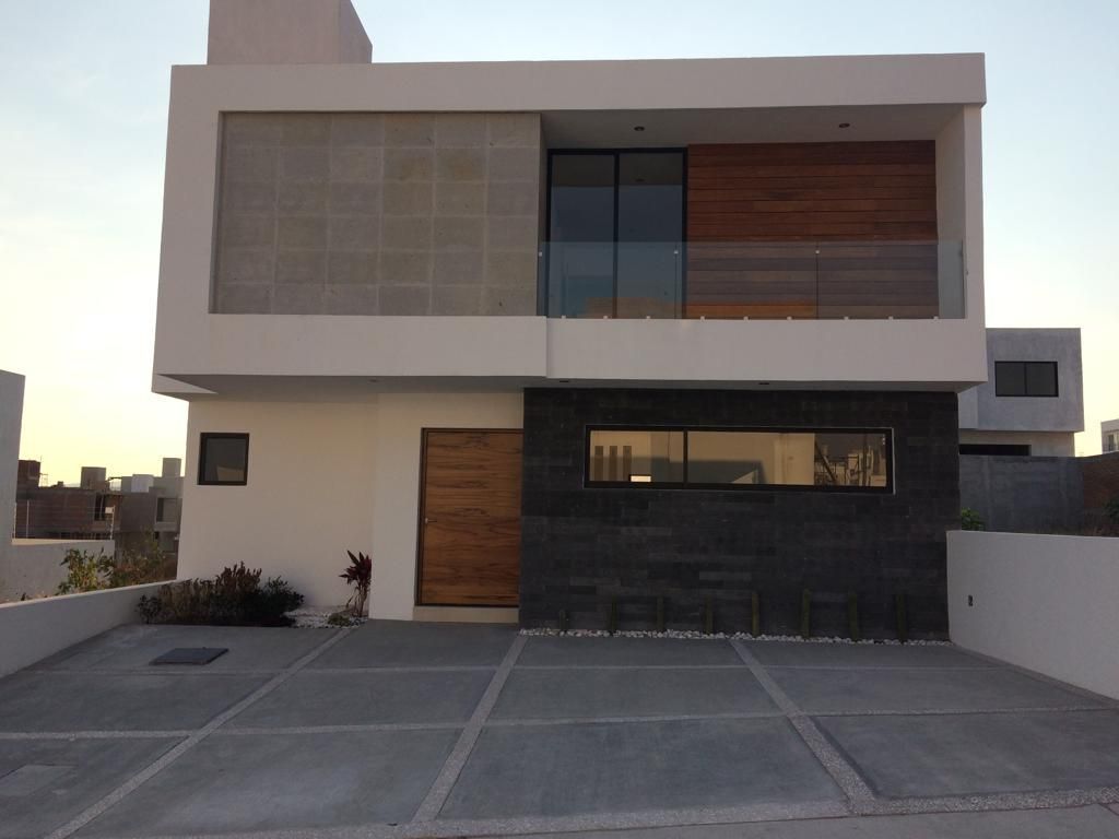 VENTA CASAS, LOMAS DE JURIQUILLA. $ MDP | EasyBroker