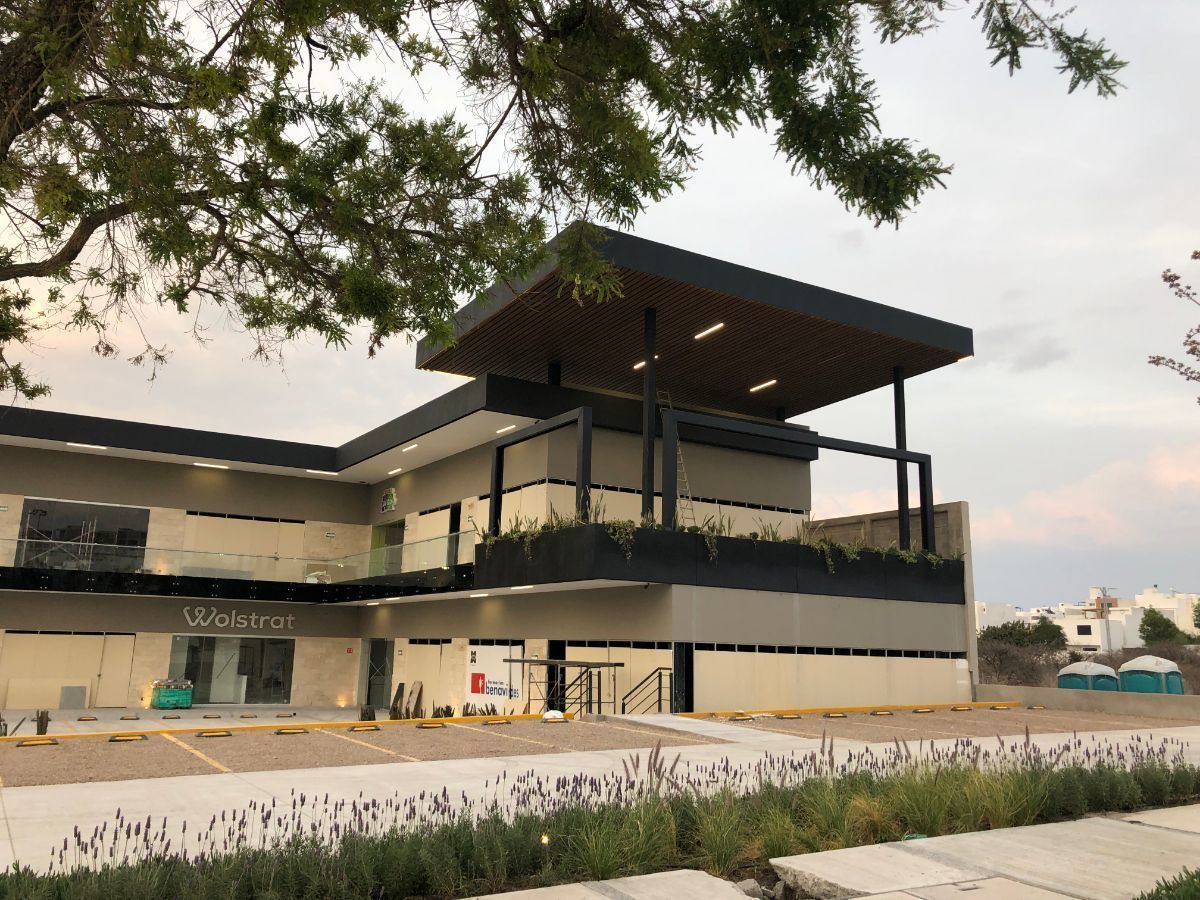 ULTIMO LOCAL EN XENTRIC ZIBATA FRENTE A PARQUE SAKI. | EasyBroker