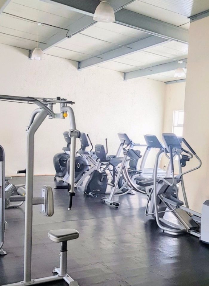 24 de 28: gimnasio