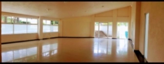 26 de 28: Salón de usos múltiples