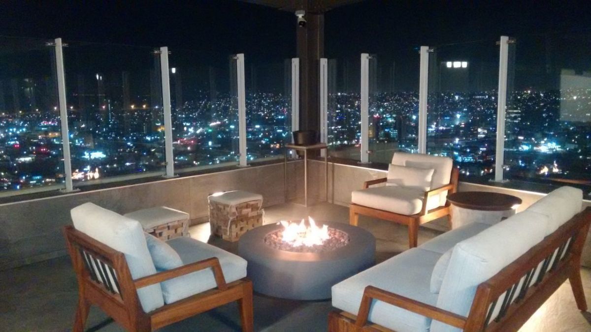 12 de 33: Roof garden con fogatero y asadores