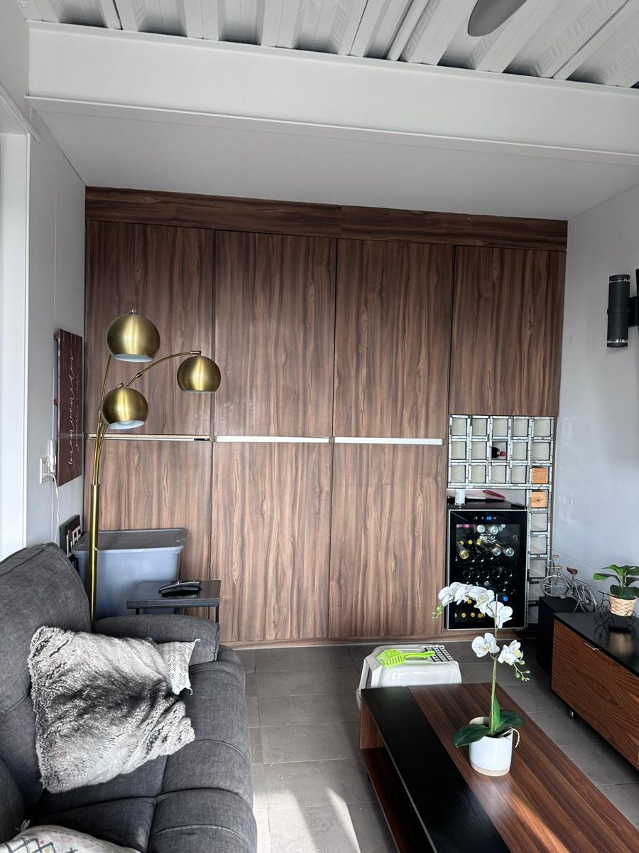 32 de 33: Deck/cuarto Tv