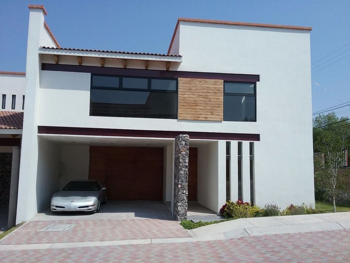 CASA EN VENTA EN COLINAS DEL BOSQUE 2DA SECCIÓN CORREGIDORA QUERÉTARO