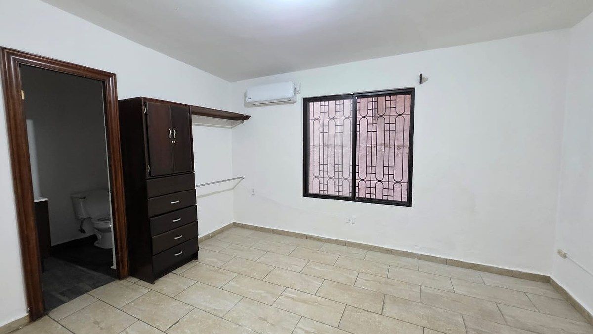 6 de 20: HABITACION #1 CON CLOSET Y BAÑO COMPLETO