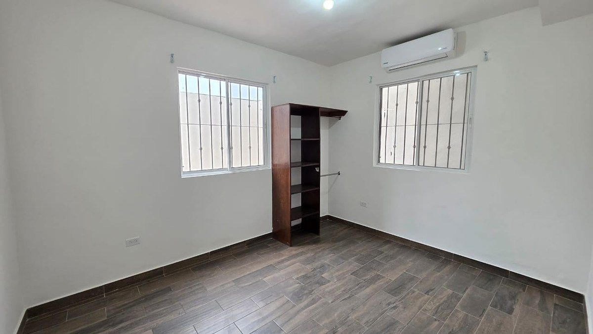 17 de 20: HABITACION #3 CON CLOSET Y CLIMA