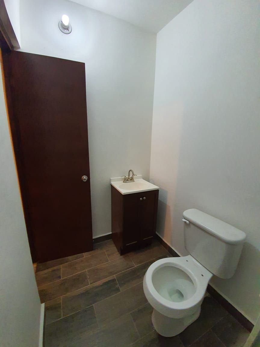 10 de 20: Baño completo Habitación 1