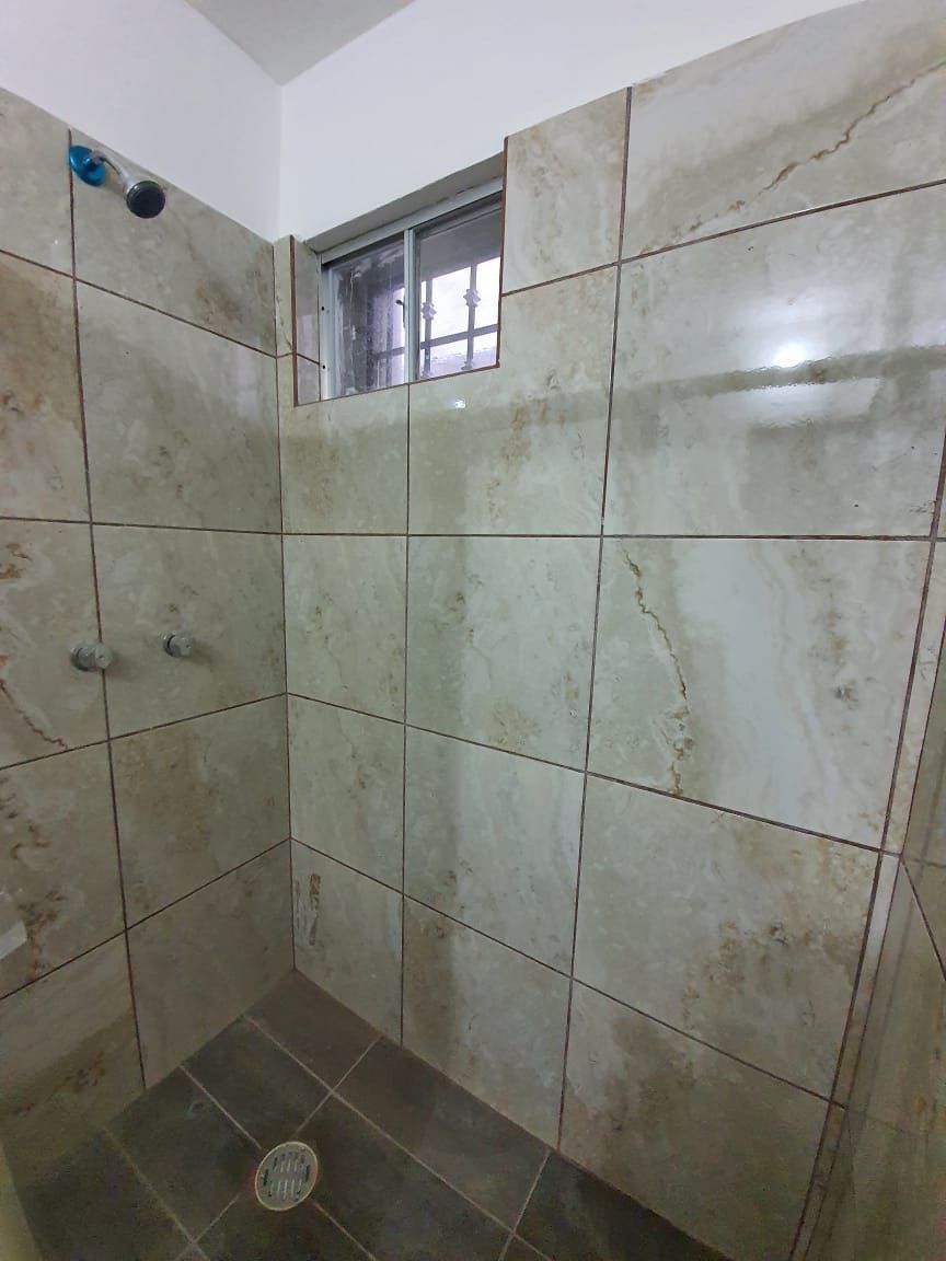 9 de 20: Baño completo Habitación 1