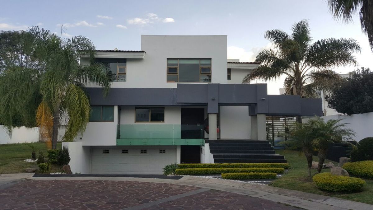 CASA EN RENTA AMUEBLADA EN ZAPOPAN, JALISCO, VALLE REAL | EasyBroker