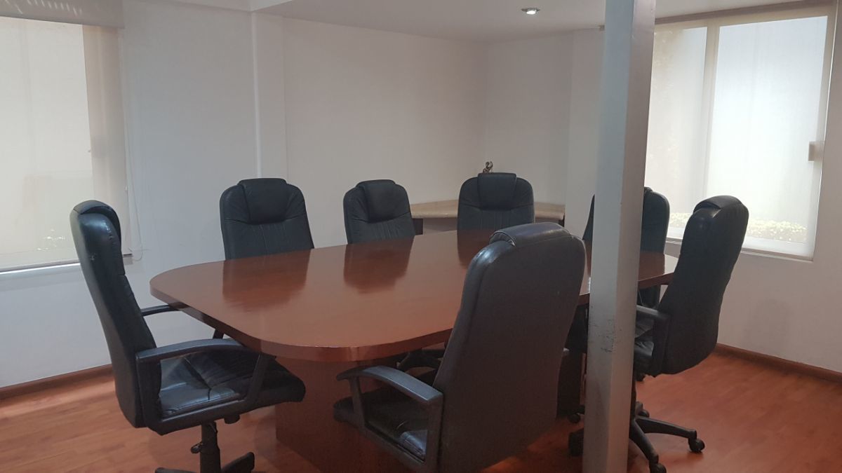 8 de 17: sala de juntas colectiva