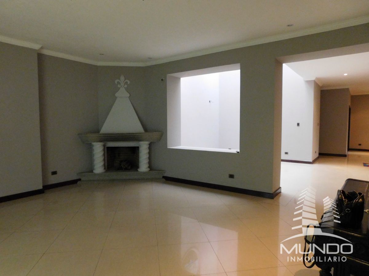 3 de 14: Sala de primer nivel