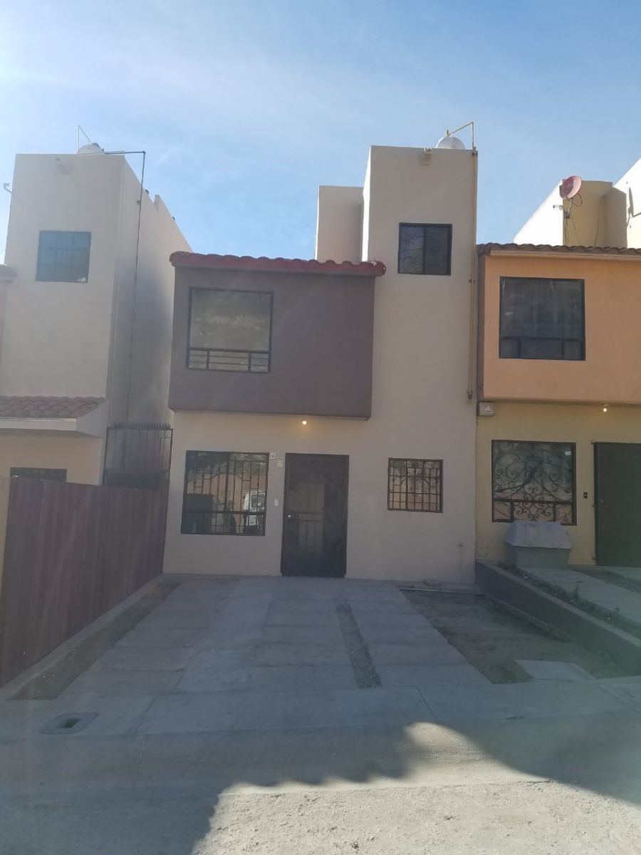 1 de 14: FACHADA