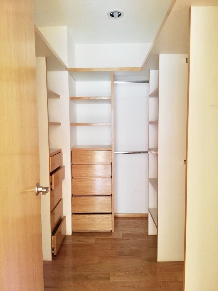 VESTIDOR RECÁMARA PRINCIPAL.