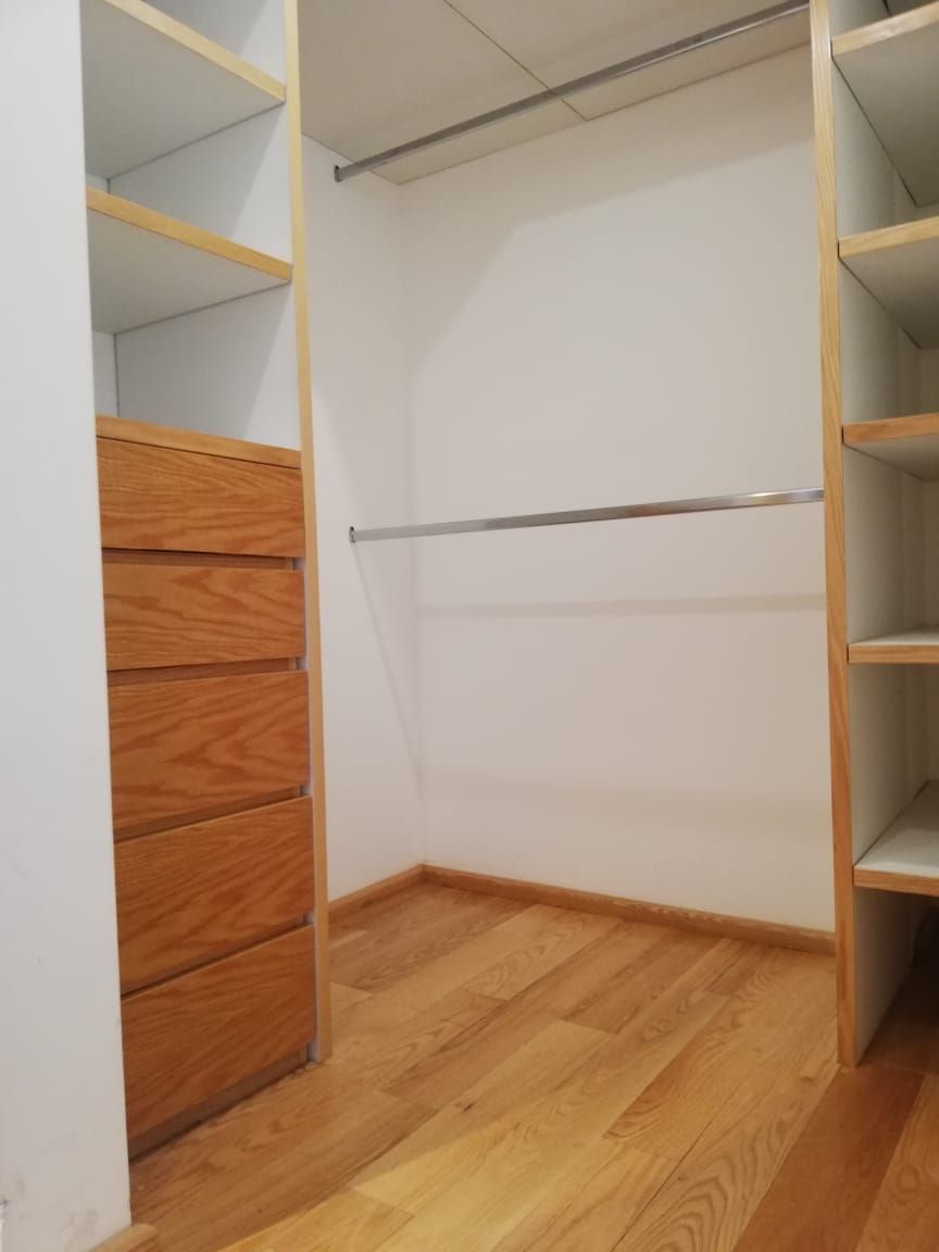 VESTIDOR DE LA 2A. RECÁMARA.