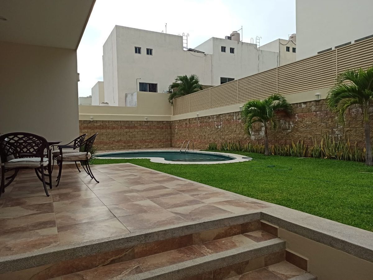 2 de 27: SE RENTA CASA EN LAGUITOS JARDIN Y ALBERCA