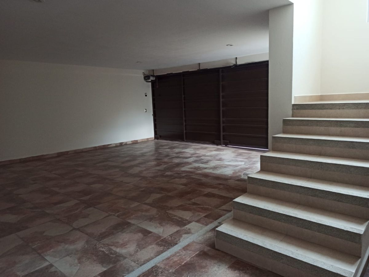 27 de 27: SE RENTA CASA EN LAGUITOS ZOTANO GARAGE
